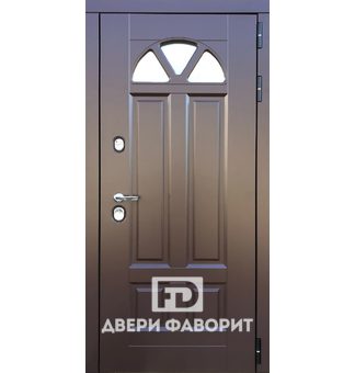 входная дверь в коттедж со стеклопакетом