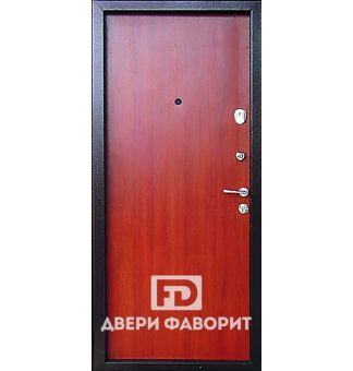 дверь из металла для стандартного проема отделана с двух сторон ламинированной панелью