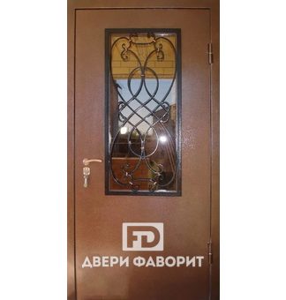 металлическая дверь в коттедж, модель со стеклом и ковкой