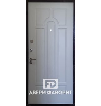 стальная дверь в квартиру с двумя замками, задвижкой, раздельной ручкой и глазком