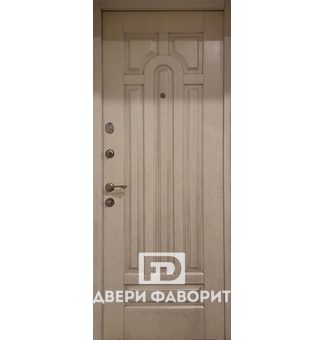 металлическая дверь в квартиру с двух сторон отделана фрезерным мдф
