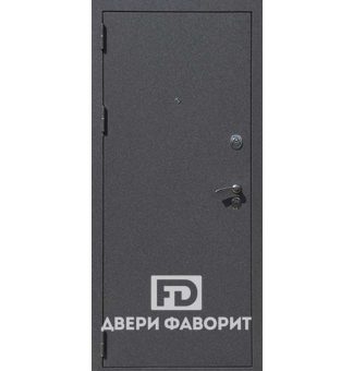 металлическая дверь с цинкогрунтом усилена тремя петлями