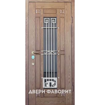стальная дверь с ковкой и стеклом в коттедж, отделка массив и шпон МДФ