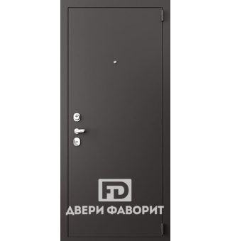 металлическая дверь для улицы с цинкогрунтом в качестве отделки