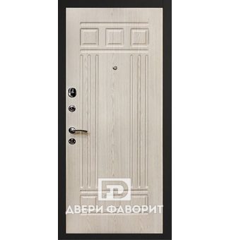 Уличная дверь из железа с отделкой МДФ